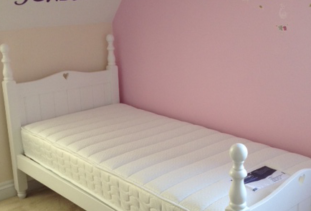 White single wooden bed
